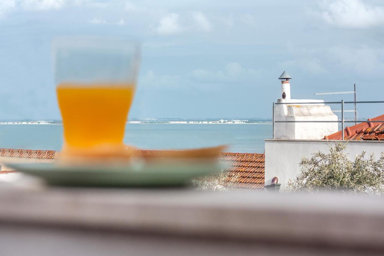 Alfama Lovely Duplex Lisbon Bagian luar foto